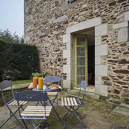 Gite La Terrasse - Manoir Le Plessix Madeuc Corseul Eksteriør billede